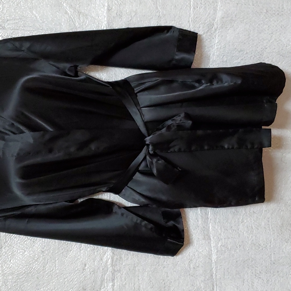 Victoria Secret Black Satin Robe Attached Belt - Picture 3 of 16